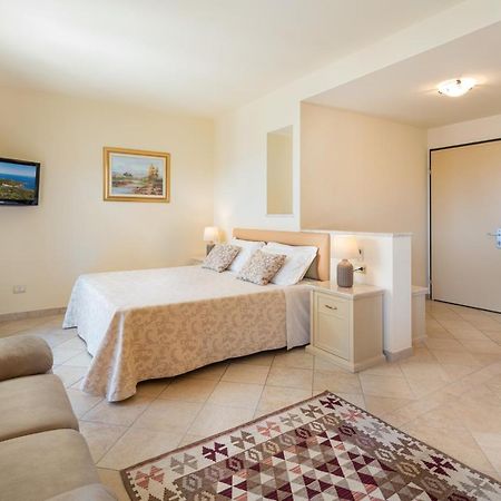 Hotel Regina Elena オルビア エクステリア 写真
