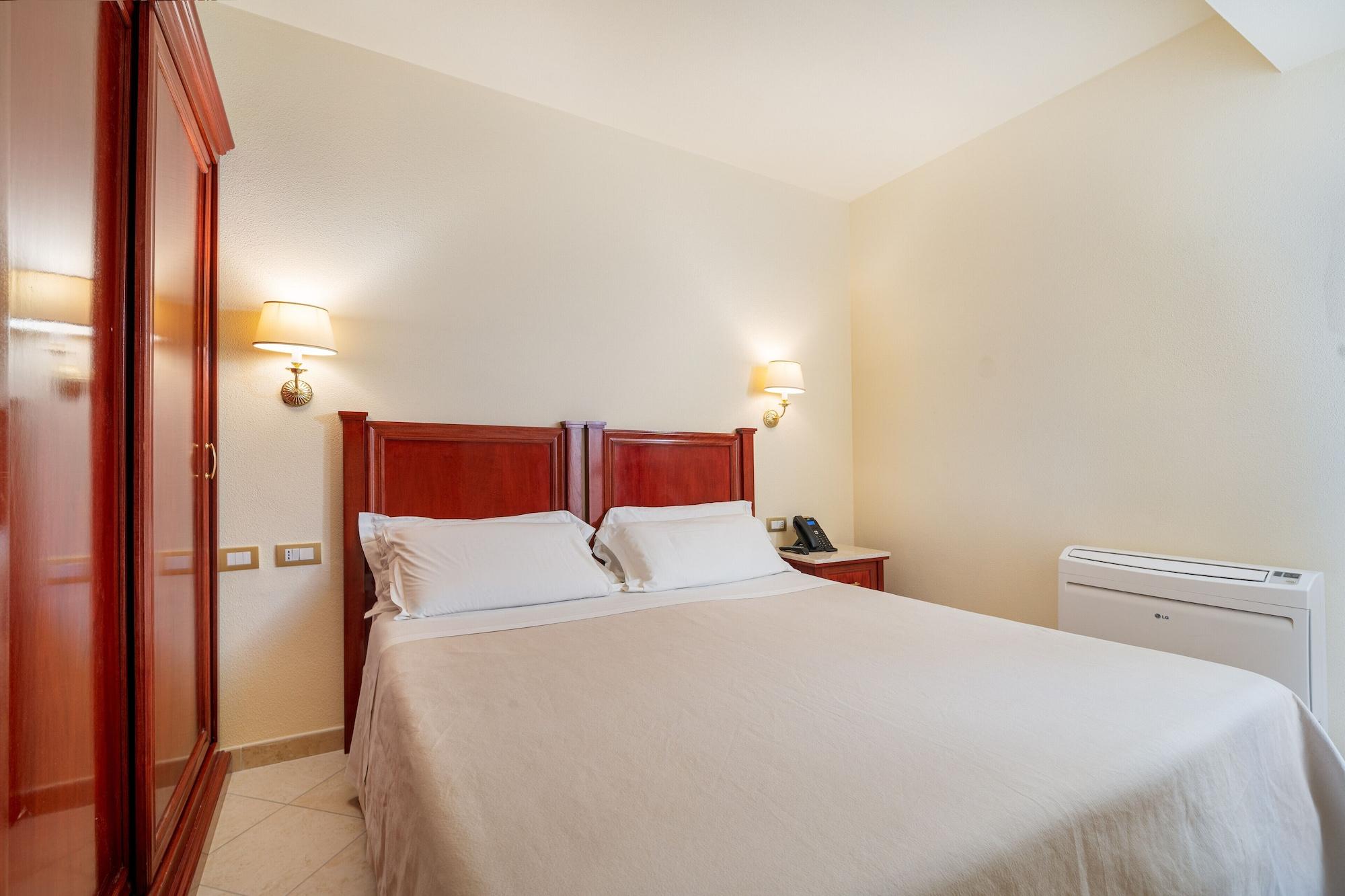 Hotel Regina Elena オルビア エクステリア 写真
